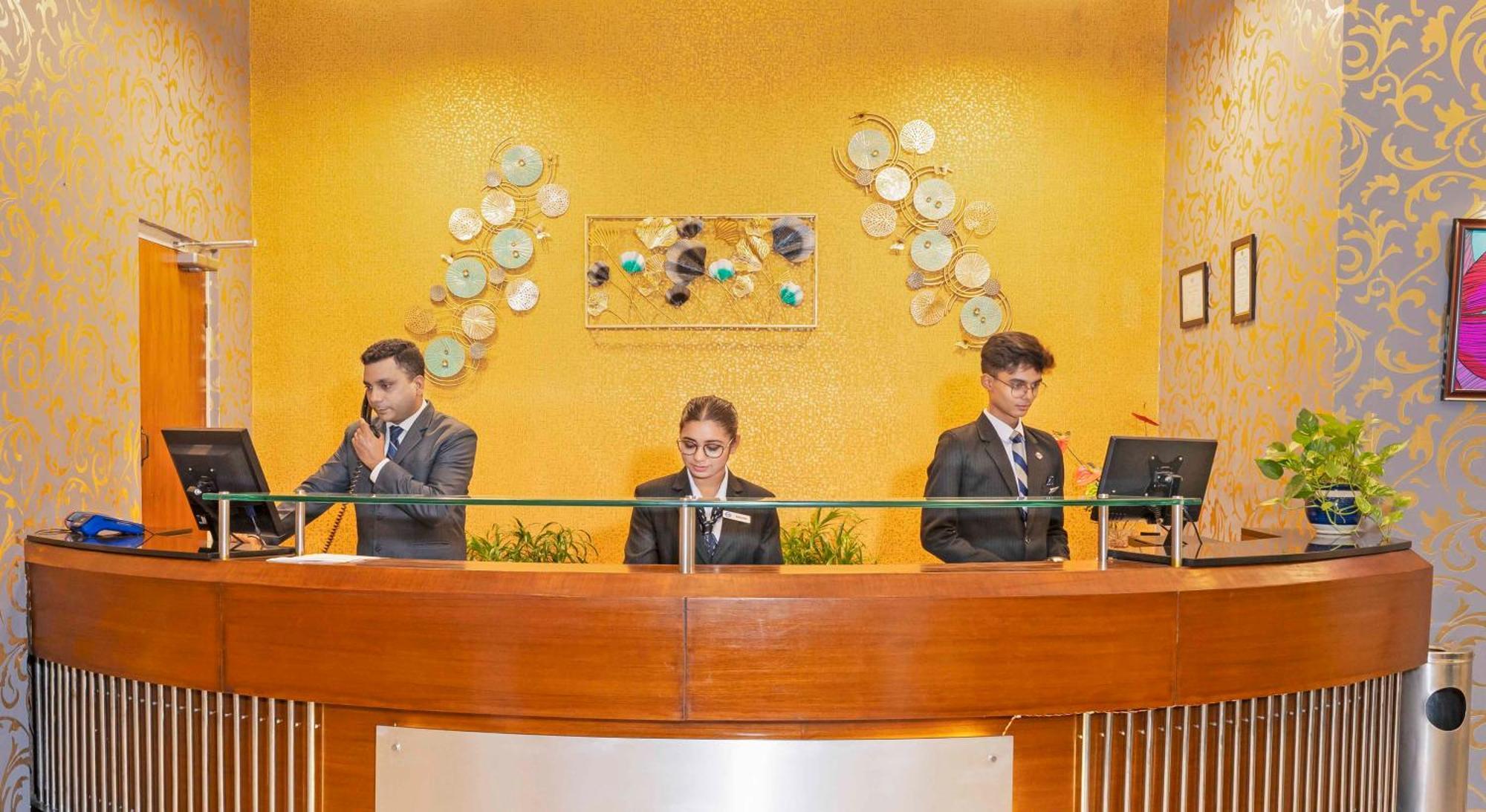 Indismart Hotel Καλκούτα Εξωτερικό φωτογραφία